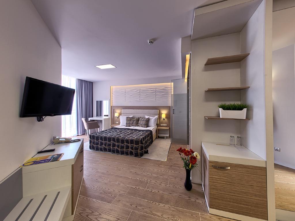 Luna Beach Hotel Golden Sands Ngoại thất bức ảnh