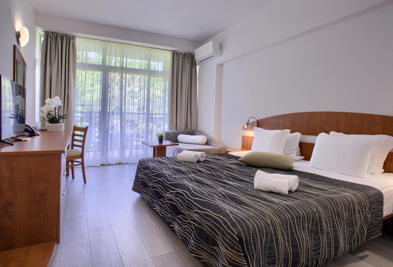 Luna Beach Hotel Golden Sands Ngoại thất bức ảnh