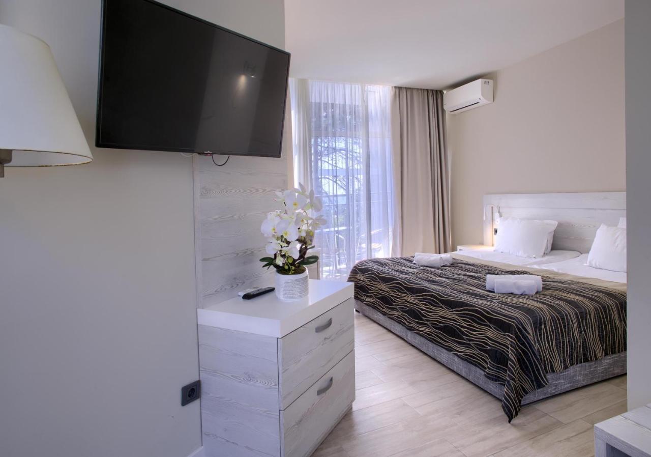 Luna Beach Hotel Golden Sands Ngoại thất bức ảnh
