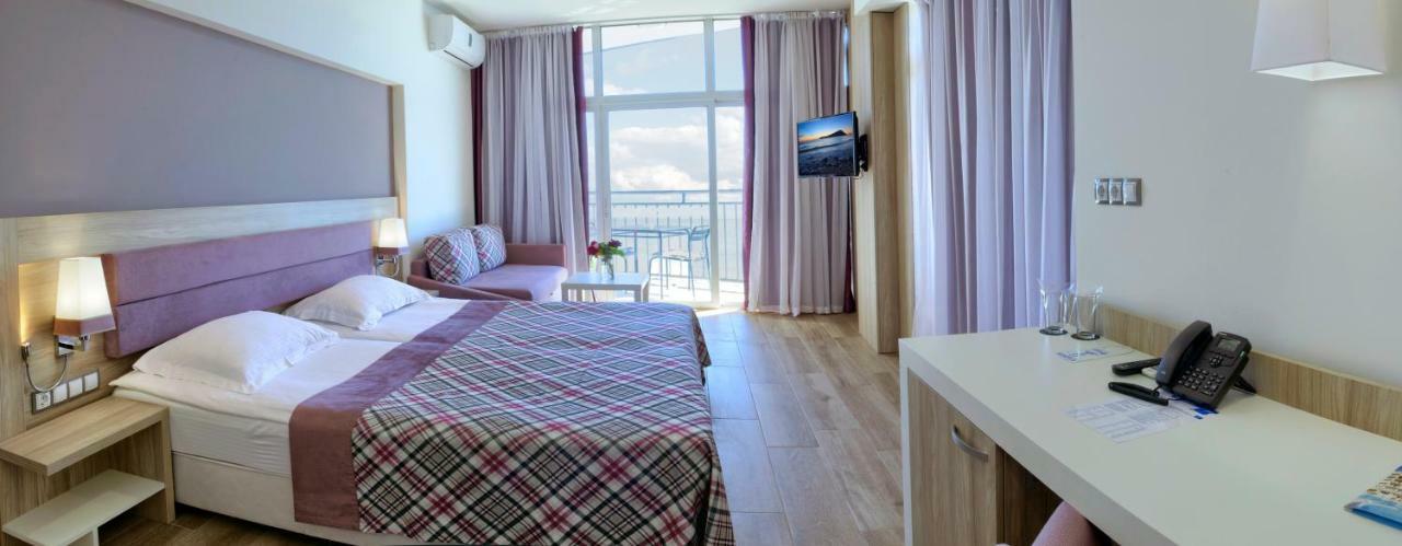 Luna Beach Hotel Golden Sands Ngoại thất bức ảnh